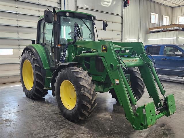 Image of John Deere 6230 equipment image 1