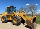 John Deere 624E Image