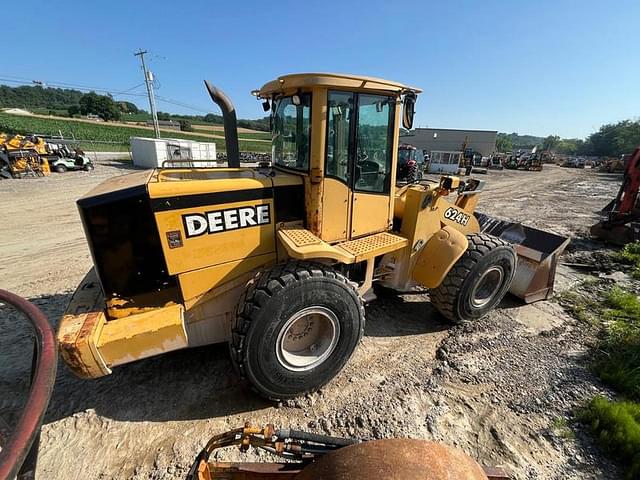 Image of John Deere 624H equipment image 4