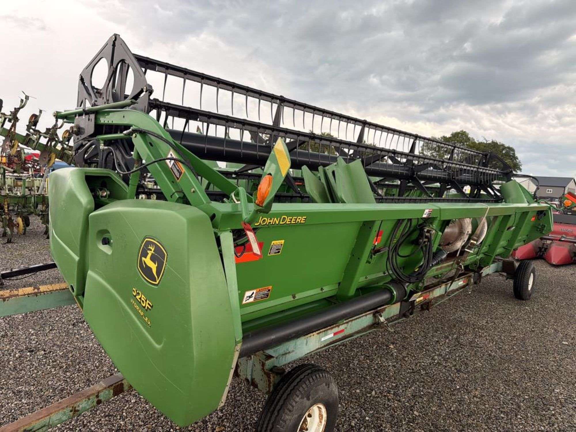 John Deere 625F Equipment Image0