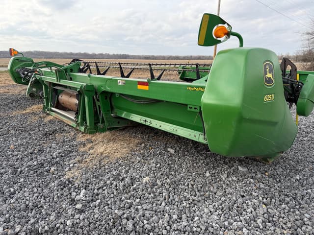 Image of John Deere 625D equipment image 3