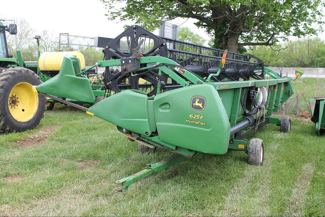 Image of John Deere 625F Primary image