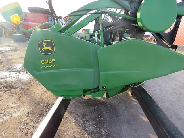 Image of John Deere 625F equipment image 4