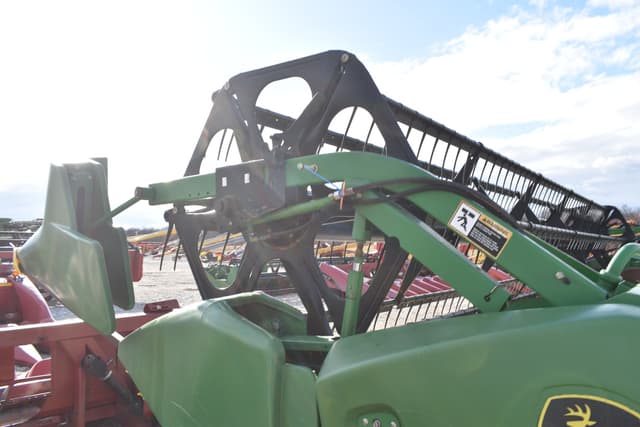 Image of John Deere 625F equipment image 4