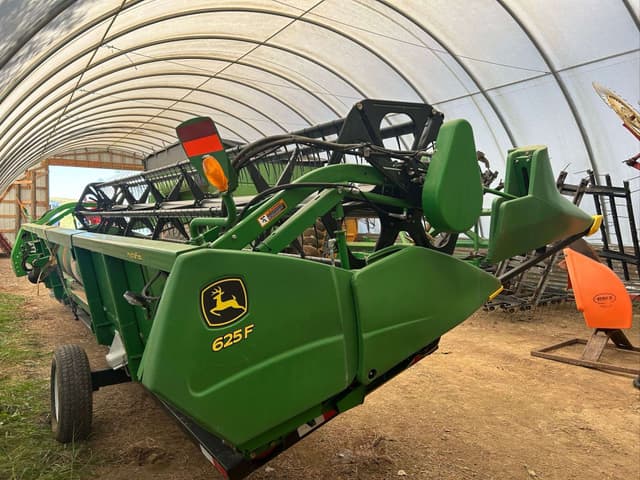 Image of John Deere 635F equipment image 4