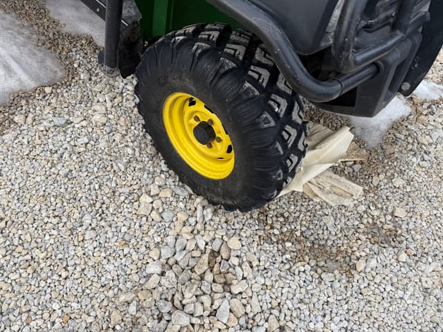 Image of John Deere XUV 625i equipment image 3