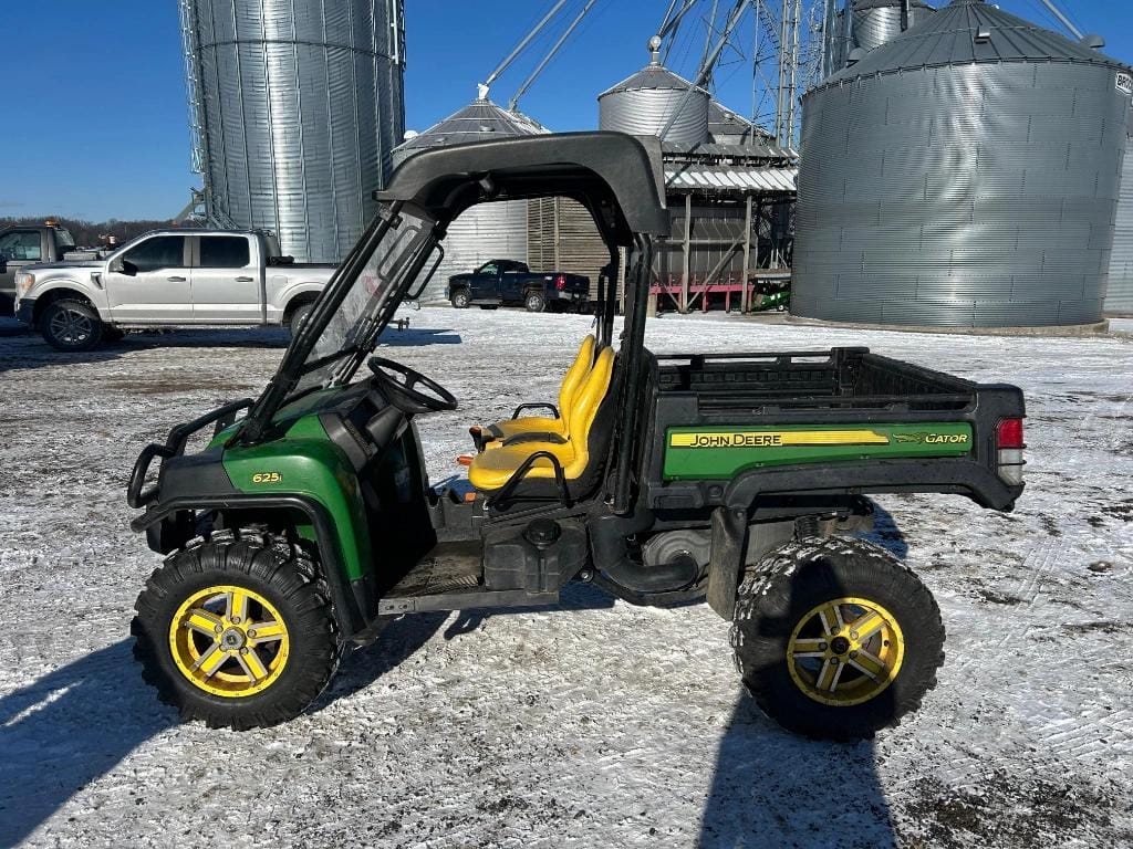 John Deere XUV 625i Equipment Image0