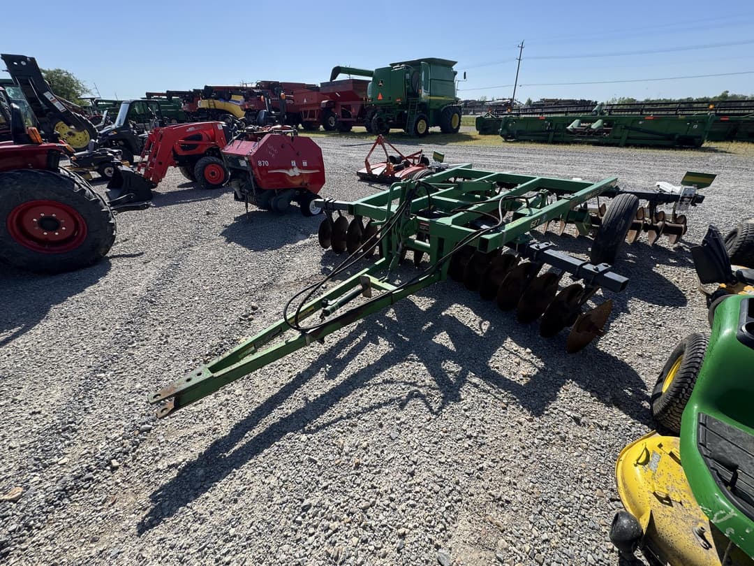 Image of John Deere 627 Primary image