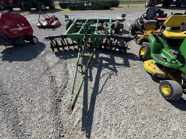 Image of John Deere 627 equipment image 1