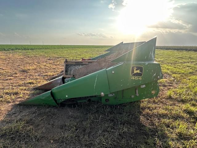 Image of John Deere 454 equipment image 3