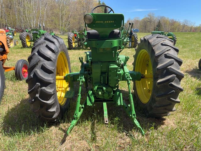 Image of John Deere 630 equipment image 3