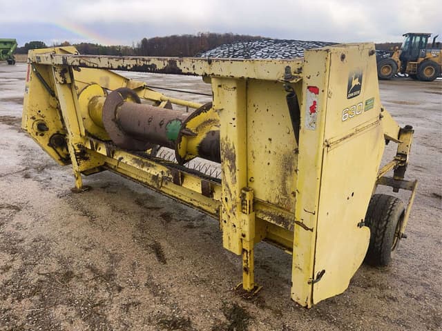 Image of John Deere 630 equipment image 2