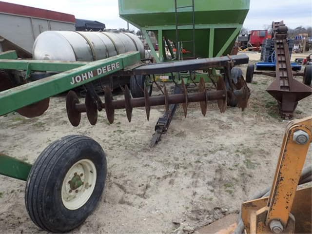 Image of John Deere 630 equipment image 4