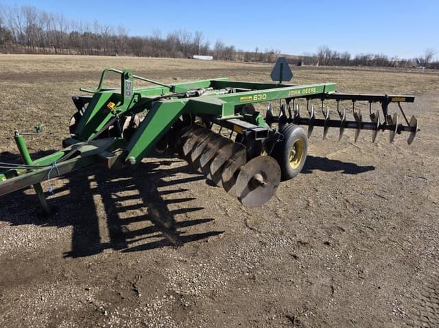 Image of John Deere 630 equipment image 2