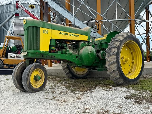 Image of John Deere 630 equipment image 1