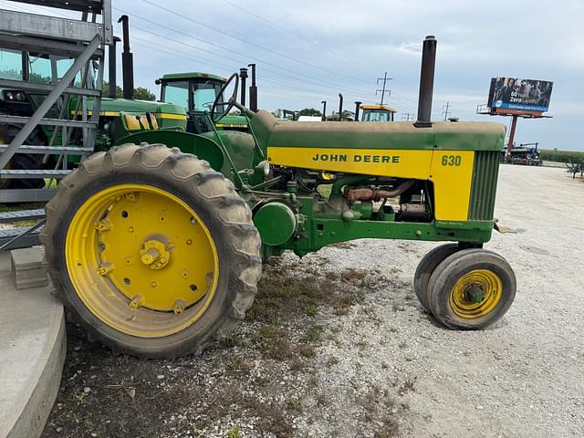 Image of John Deere 630 equipment image 3