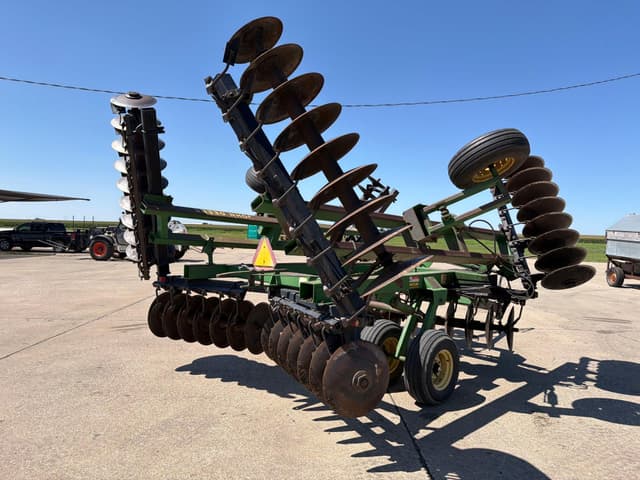 Image of John Deere 630 equipment image 2