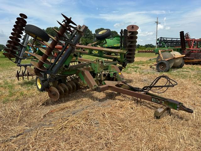 Image of John Deere 630 equipment image 1