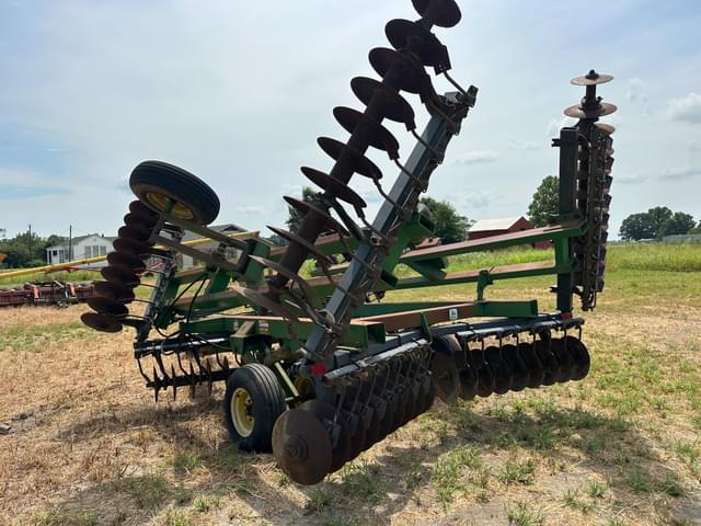 Image of John Deere 630 equipment image 3