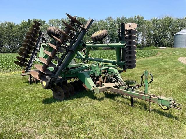 Image of John Deere 630 equipment image 1