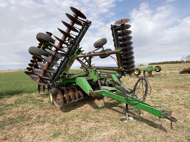 Image of John Deere 630 equipment image 3