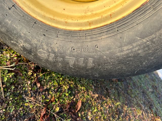 Image of John Deere 630 equipment image 4