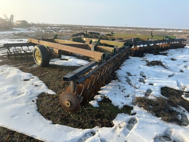 Image of John Deere 630 equipment image 3