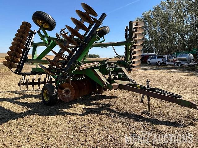 Image of John Deere 630 equipment image 4