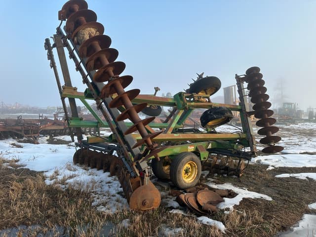 Image of John Deere 630 equipment image 2