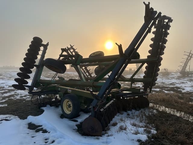 Image of John Deere 630 equipment image 3