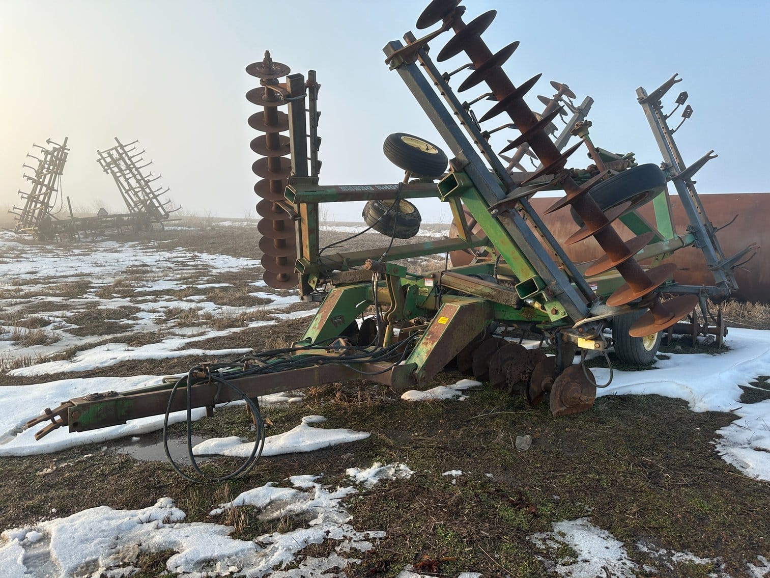 John Deere 630 Equipment Image0