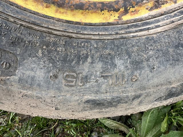 Image of John Deere 630 equipment image 4