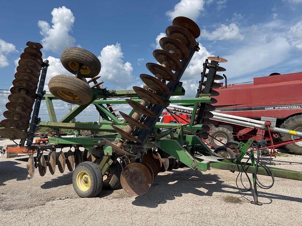 Image of John Deere 630 Image 1