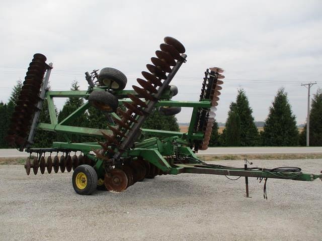 Image of John Deere 630 equipment image 1