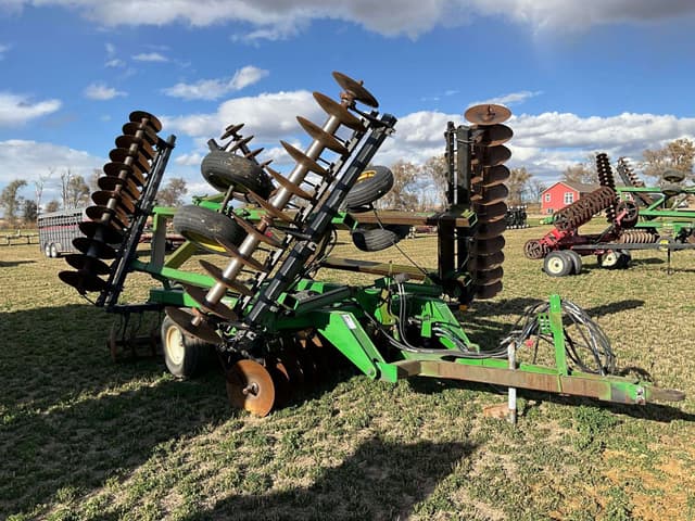 Image of John Deere 630 equipment image 2