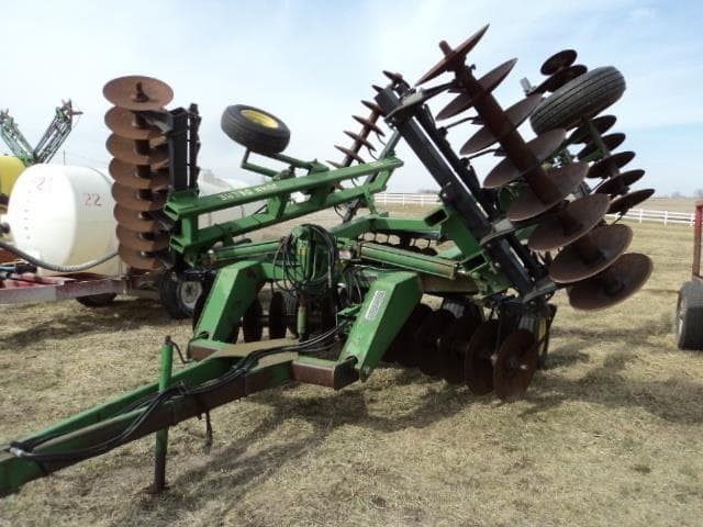 Image of John Deere 630 Image 1