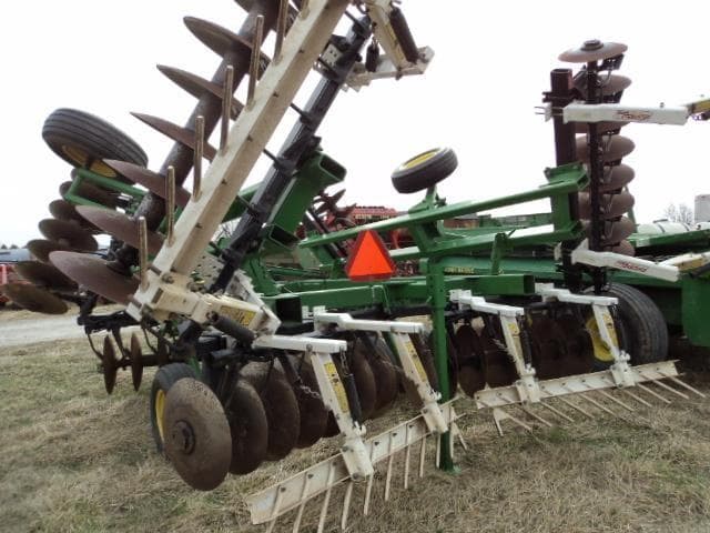 Image of John Deere 630 Image 1