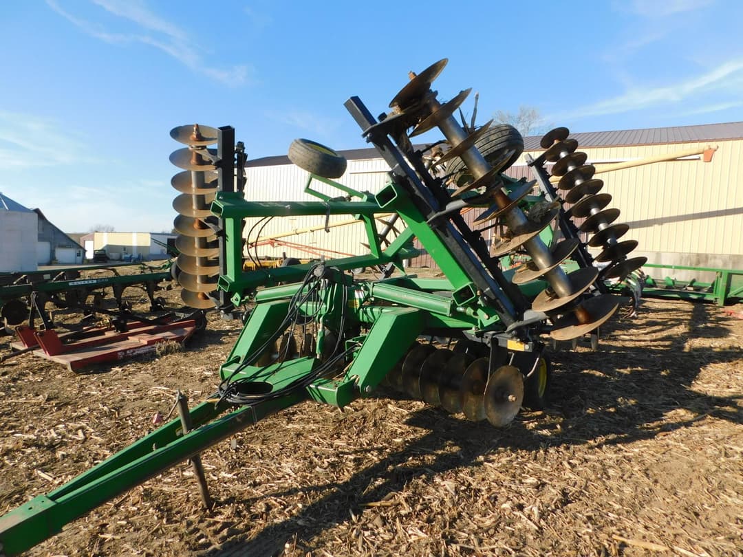 Image of John Deere 630 Image 1