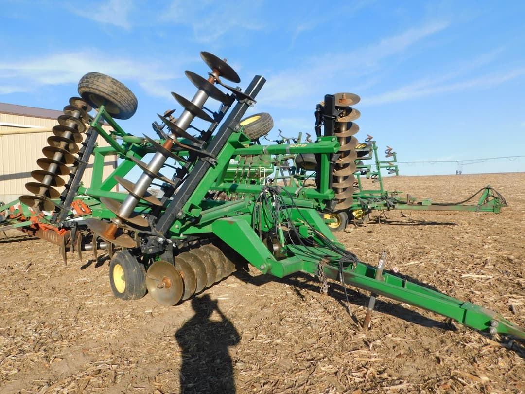 Image of John Deere 630 Image 0