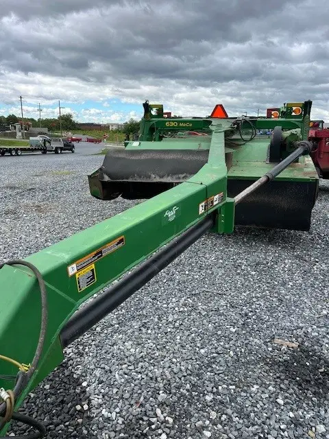 Image of John Deere 630 equipment image 3