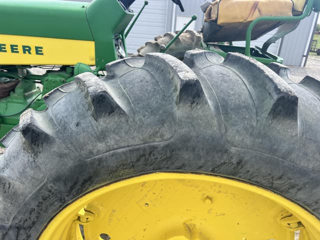 Image of John Deere 630 equipment image 3