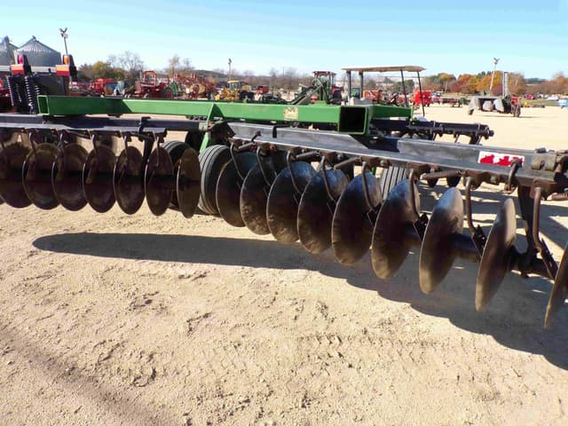 Image of John Deere 630 equipment image 4