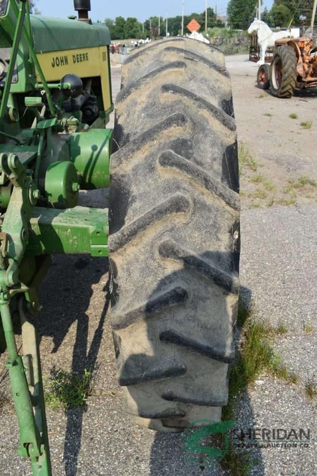 Image of John Deere 630 equipment image 4