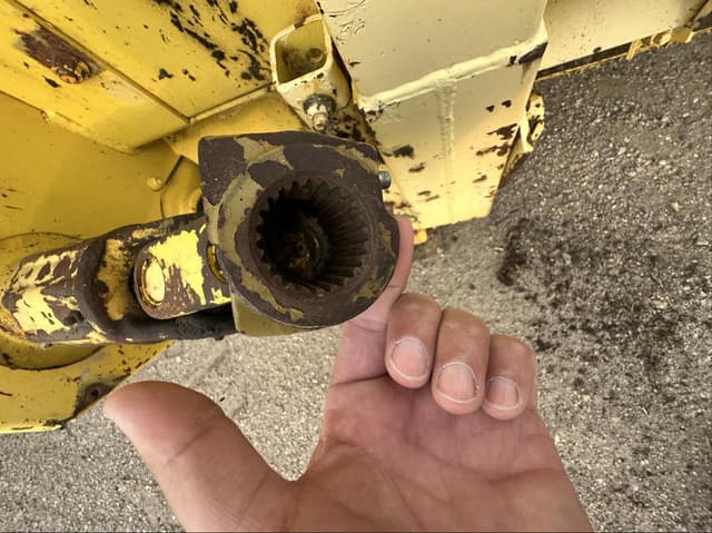 Image of John Deere 630 equipment image 3