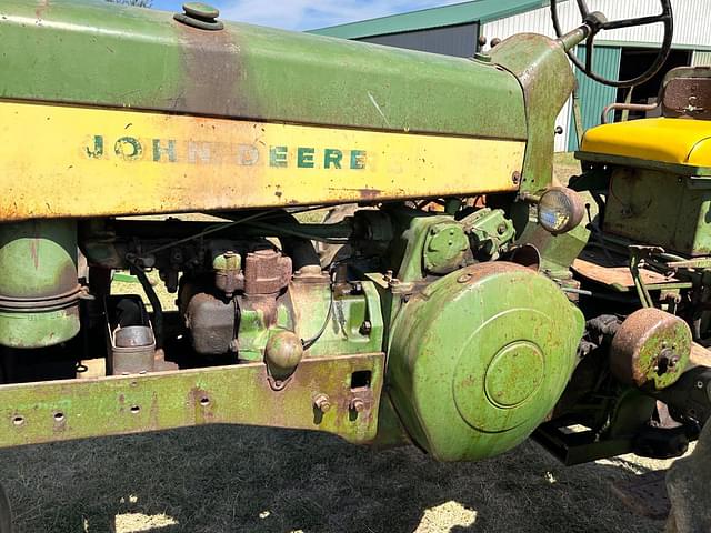 Image of John Deere 630 equipment image 2