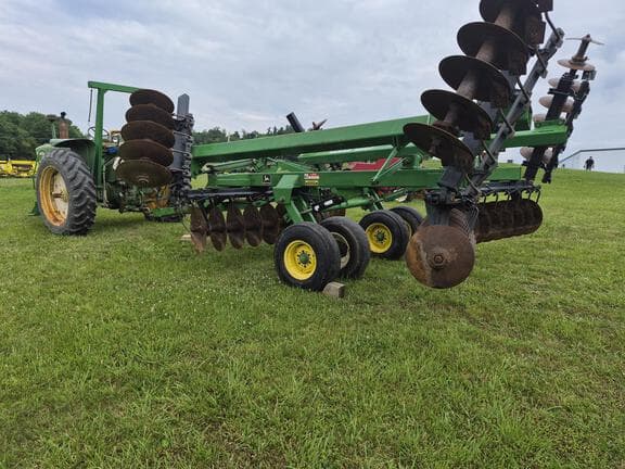 Image of John Deere 630 equipment image 2