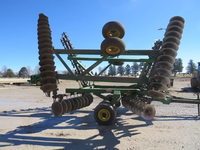 Image of John Deere 630 equipment image 3