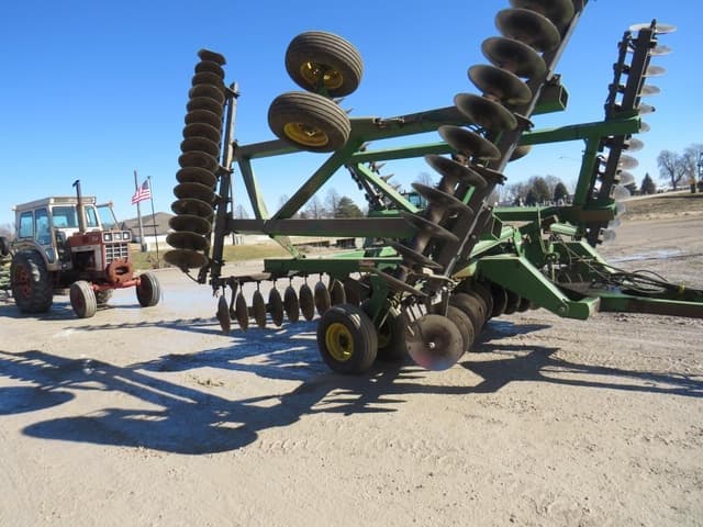 Image of John Deere 630 equipment image 2