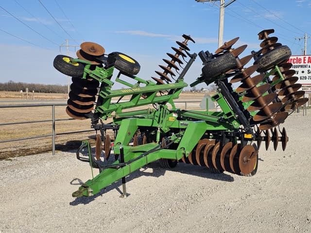 Image of John Deere 630 equipment image 2