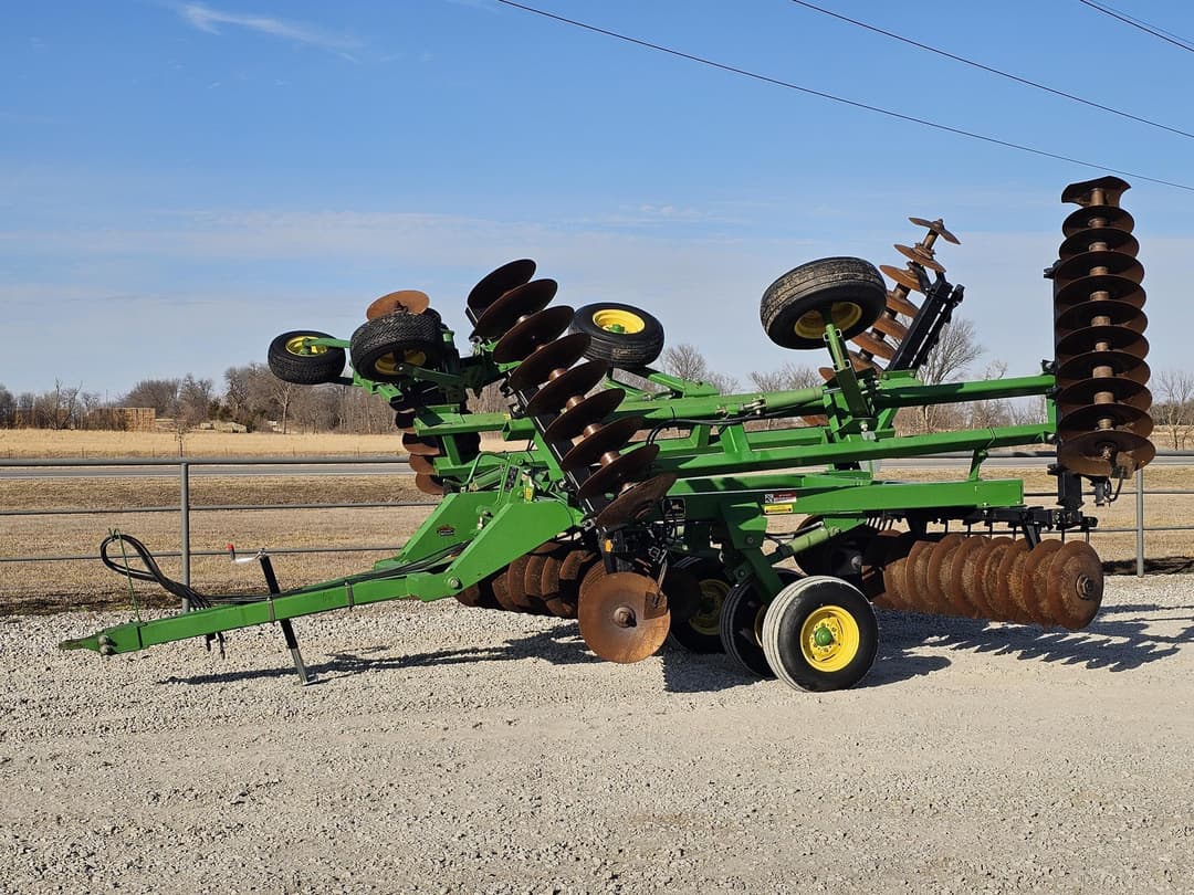 Image of John Deere 630 Primary image